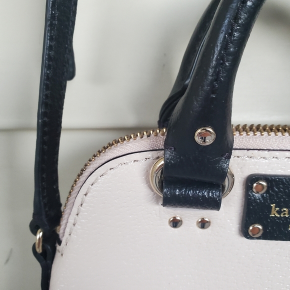 Kate Spade New York Berkeley Lane Hannah Mini Black & Cream Cross Body Bag. - Picture 8 of 16